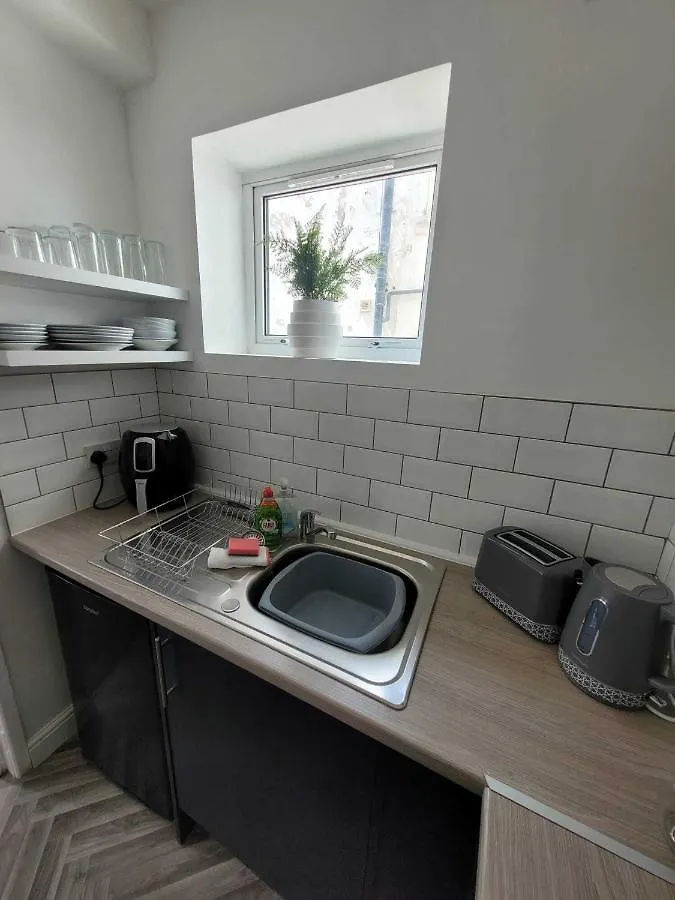 Blackpool Abode - Sunny Suite Apartment 0*,
