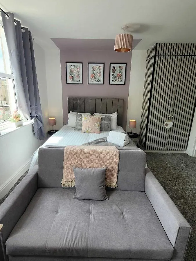 Blackpool Abode - Sunny Suite Apartment United Kingdom